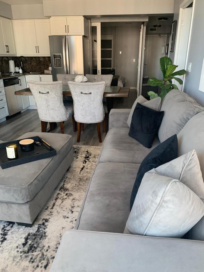 Downtown Waterfront Suites With Cn Tower Views 토론토 외부 사진