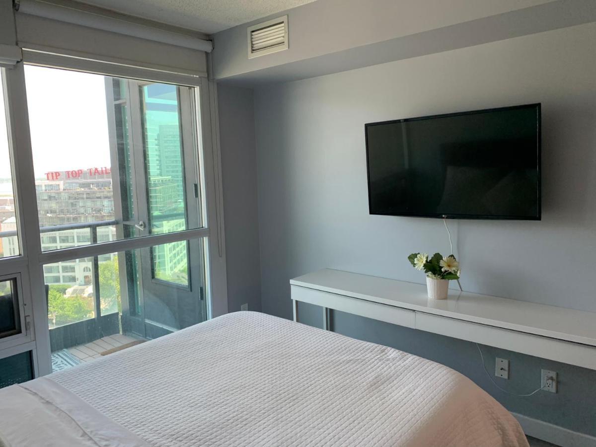 Downtown Waterfront Suites With Cn Tower Views 토론토 외부 사진